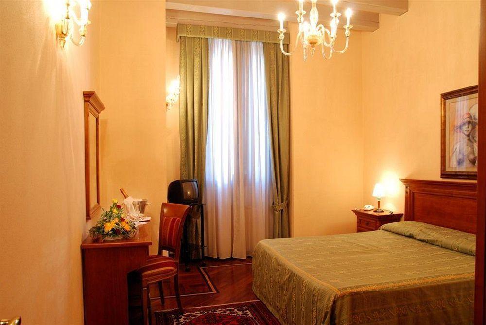 Hotel Aldo Moro Montagnana  Buitenkant foto